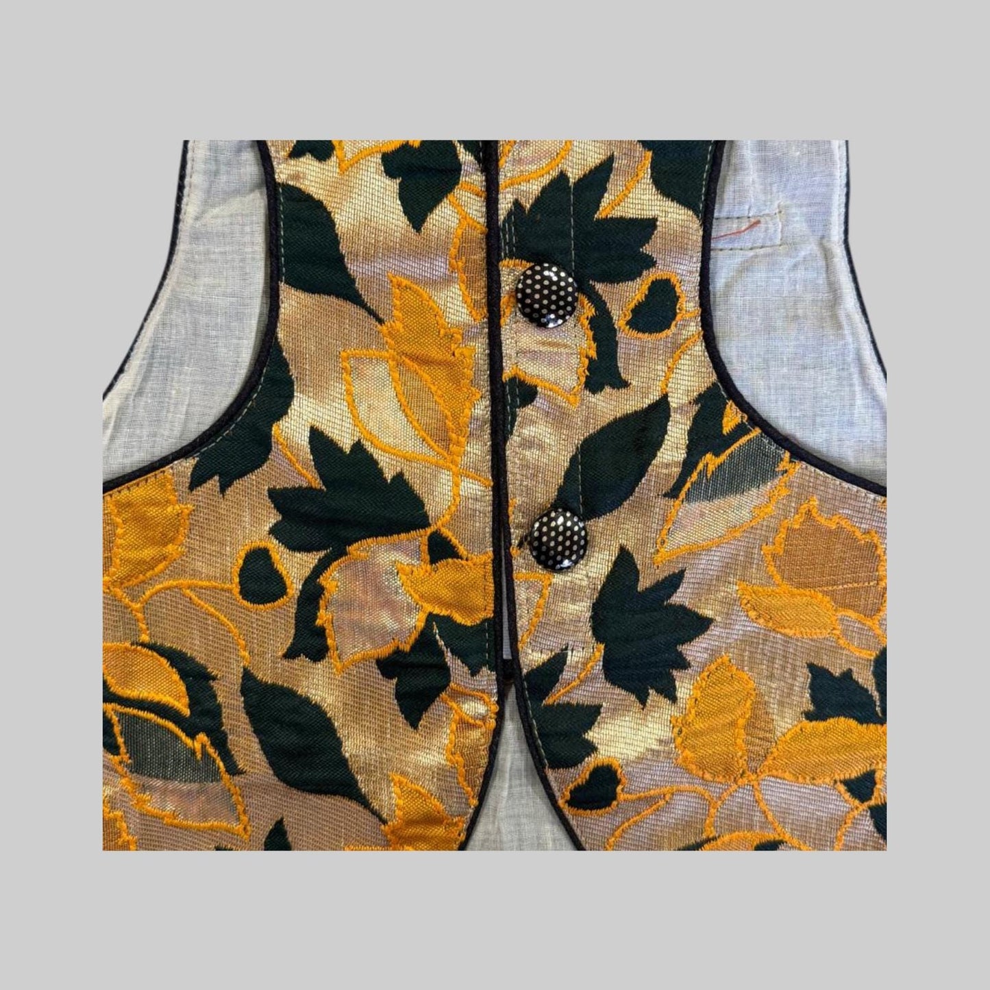Amber Leaf