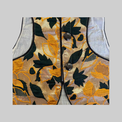Amber Leaf